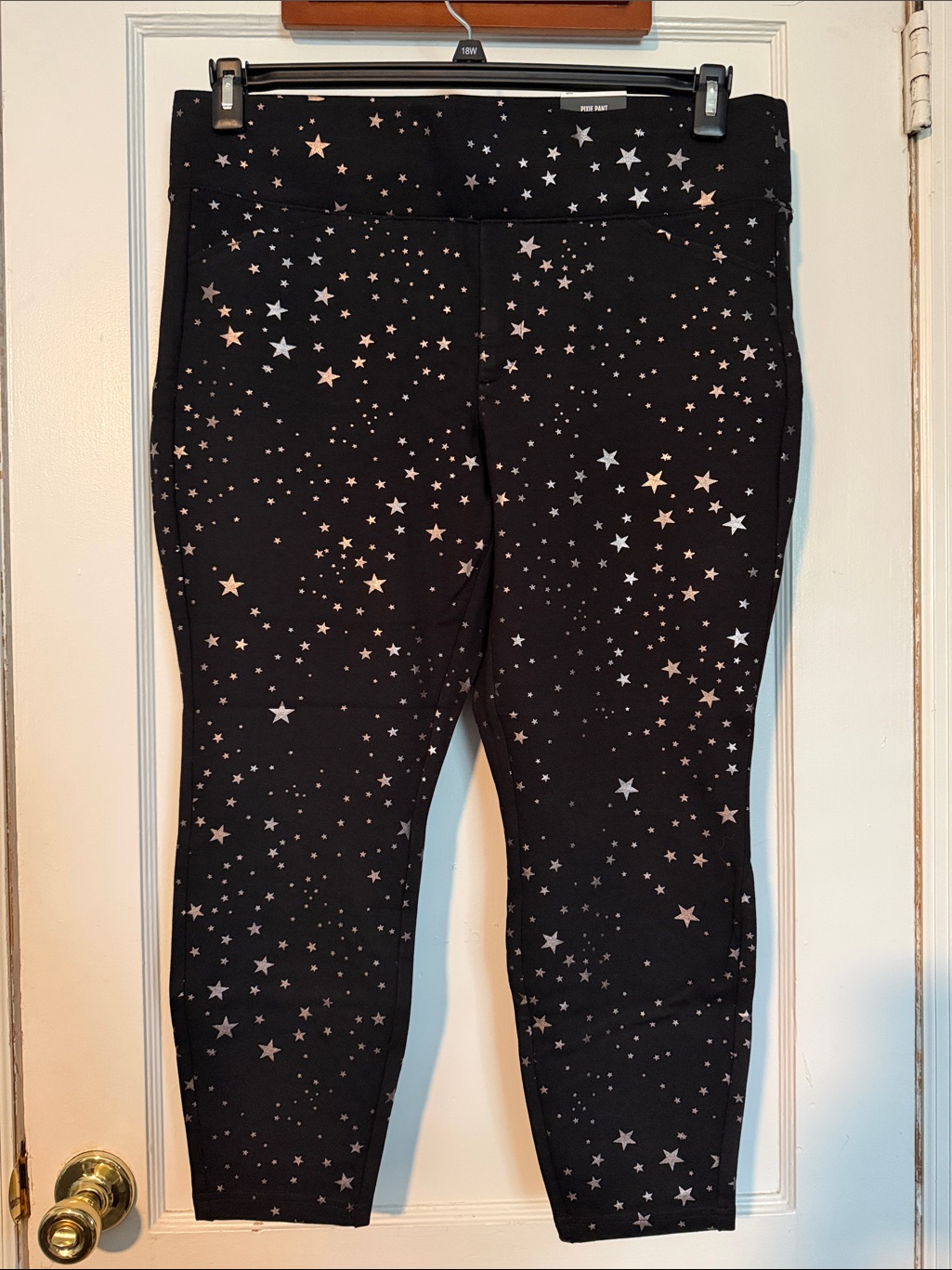 Torrid Foil Star-Print Pixie Pant Size 2r With Pockets